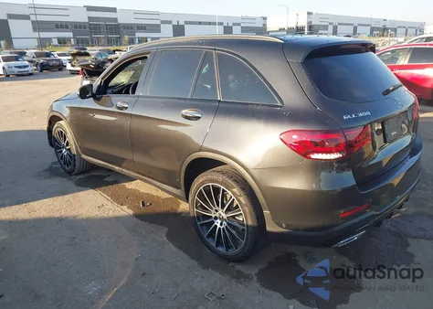 2022 Mercedes-Benz Glc 300 Suv z USA, uszkodzony, nr VIN W1N0G8DB0NG066366